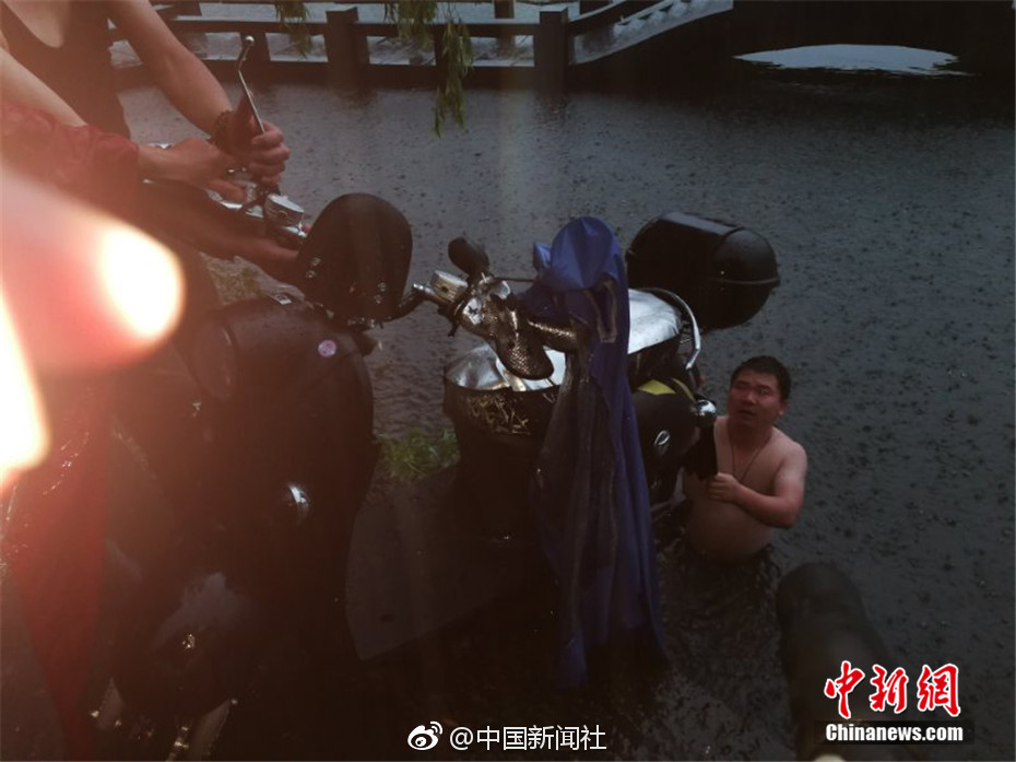 國家電網(wǎng)公司入選工信部2022年度綠色供應(yīng)鏈管理企業(yè)名單