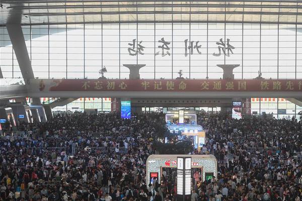 7張圖揭秘無人機充電新模式：借力輸電線路發出的磁場