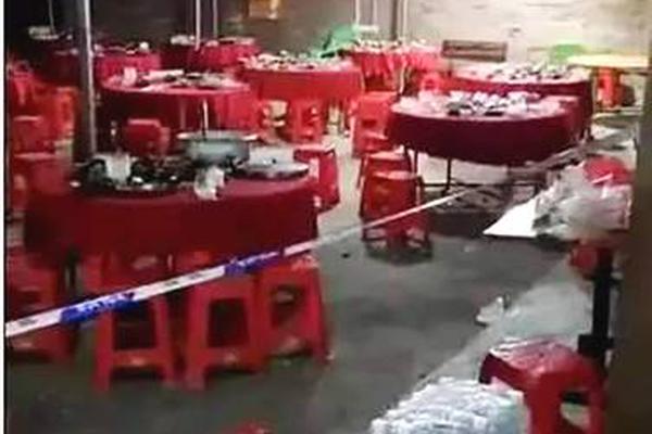 Adobe新推出了一款電子感應裙，好玩