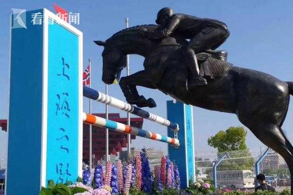 市人大常委會黨組召開2022年度民主生活會 韓金峰主持